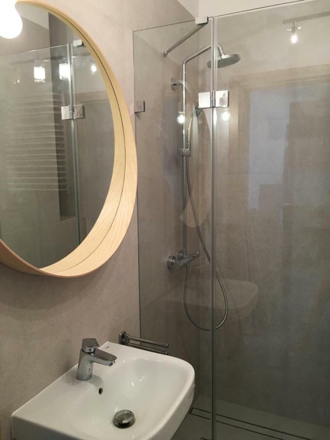 Shoq Studio Nice Apartment With Private Parking Cracóvia Exterior foto